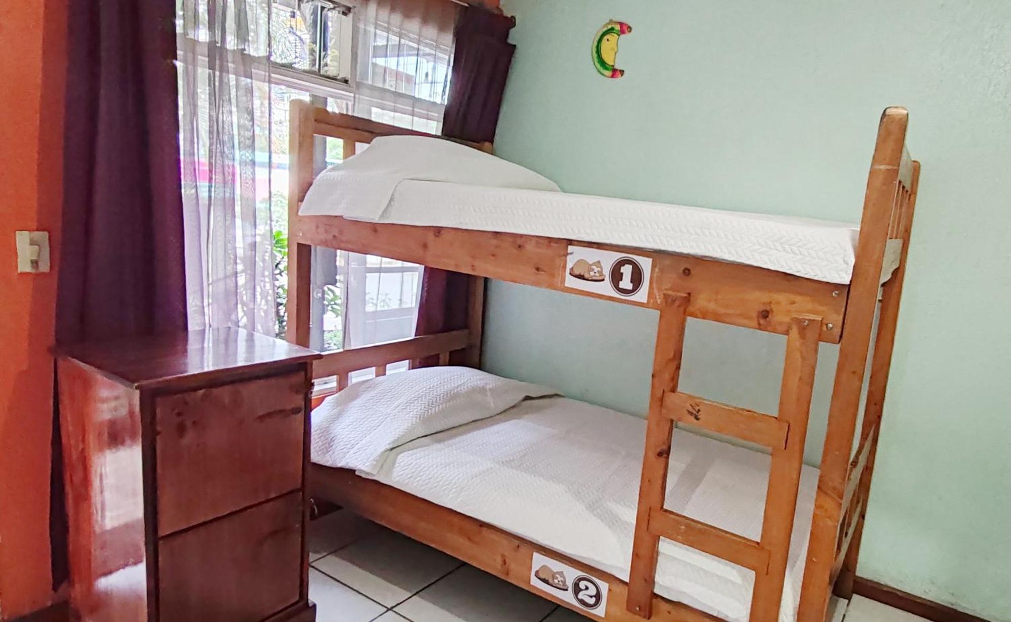 Hotel & Hostel Sloth Backpackers Монте-Верде Экстерьер фото