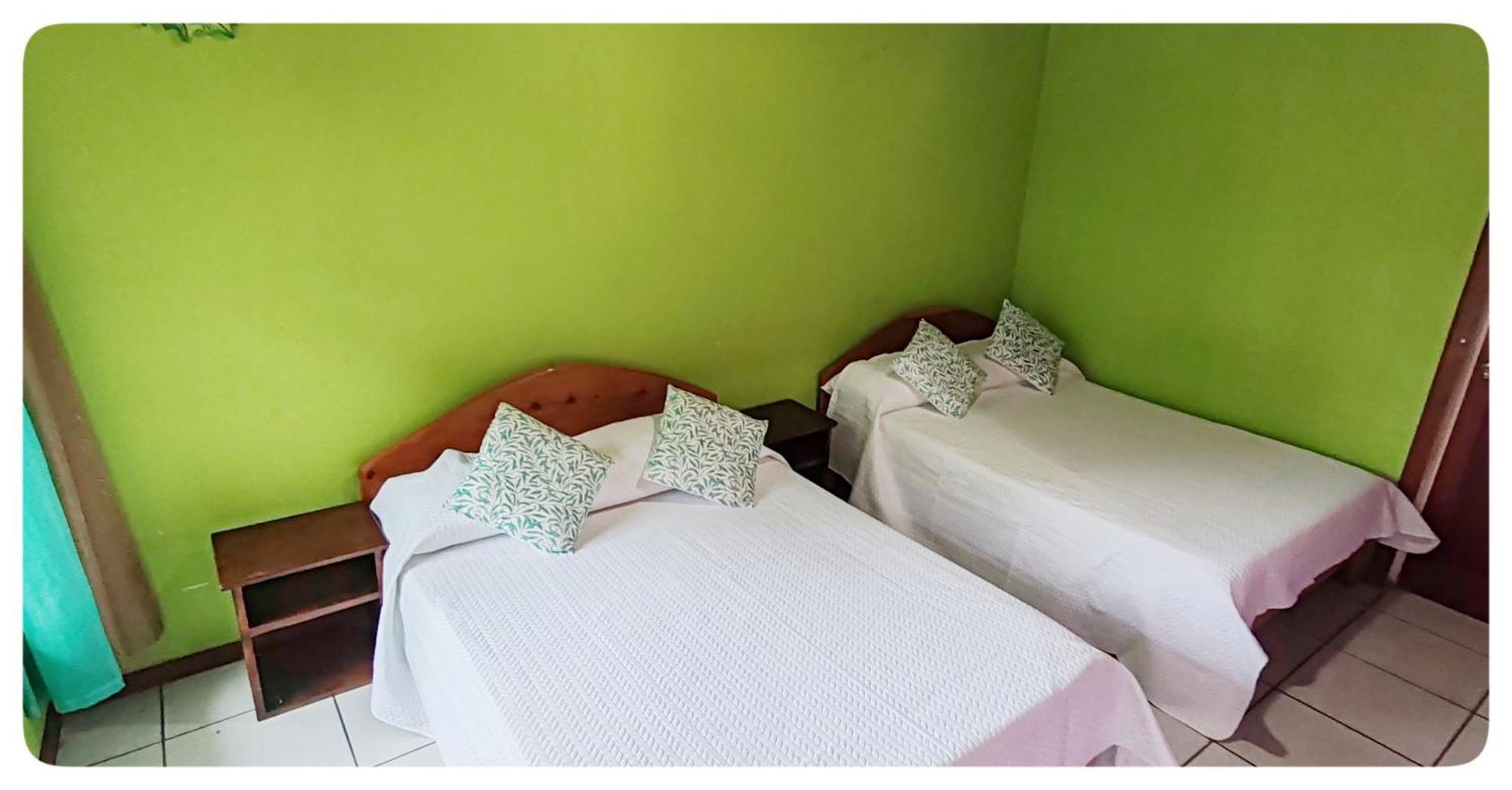 Hotel & Hostel Sloth Backpackers Монте-Верде Экстерьер фото