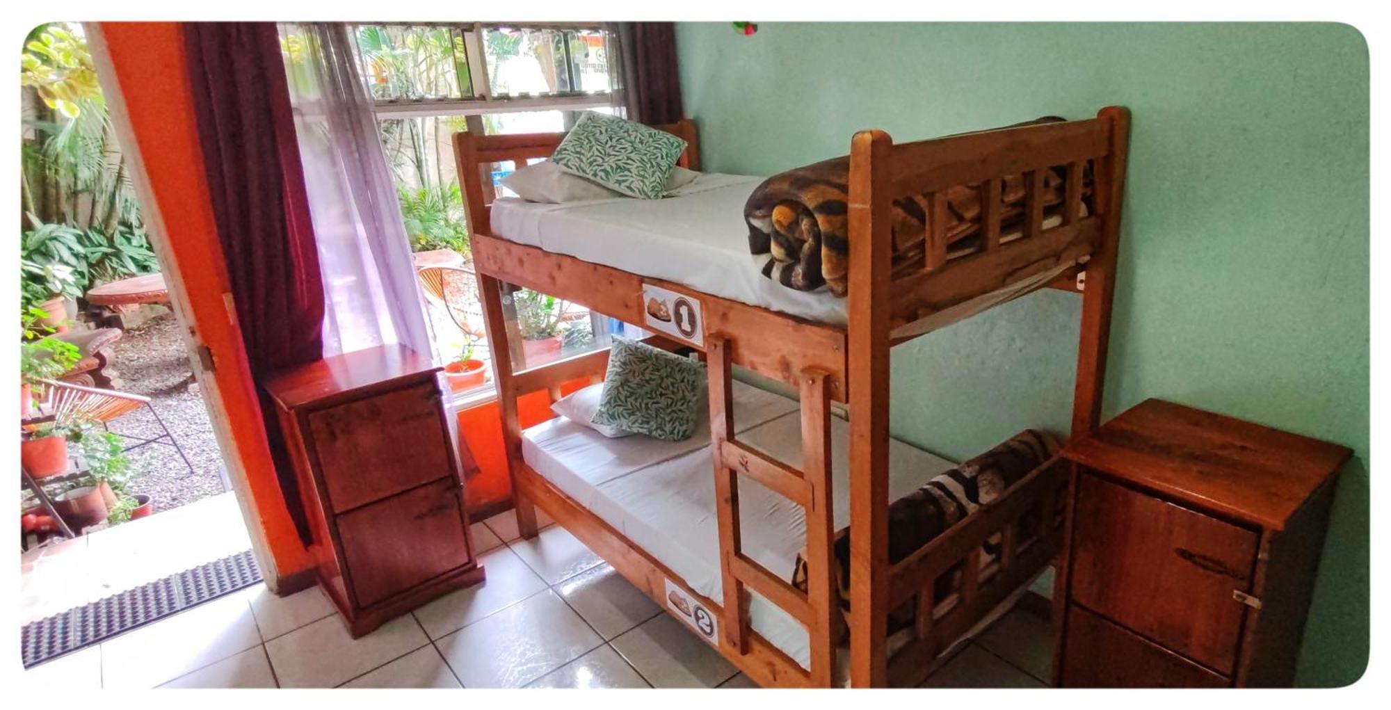 Hotel & Hostel Sloth Backpackers Монте-Верде Экстерьер фото