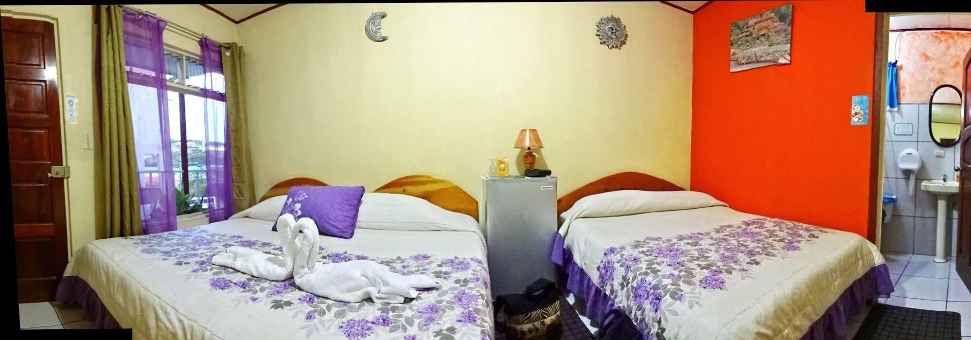 Hotel & Hostel Sloth Backpackers Монте-Верде Экстерьер фото